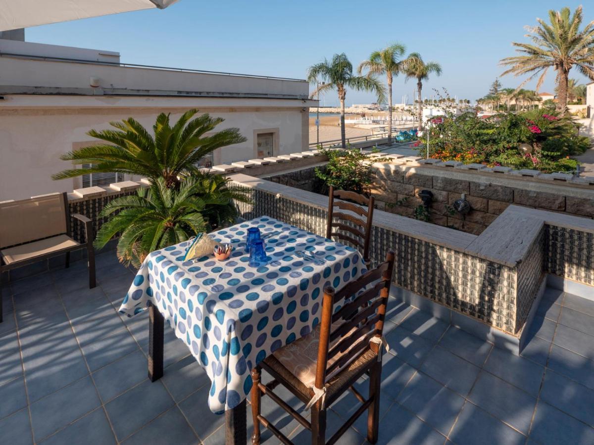 L'Onda Acomodação com café da manhã Marina di Ragusa Exterior foto