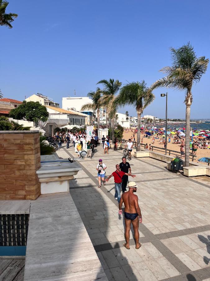 L'Onda Acomodação com café da manhã Marina di Ragusa Exterior foto