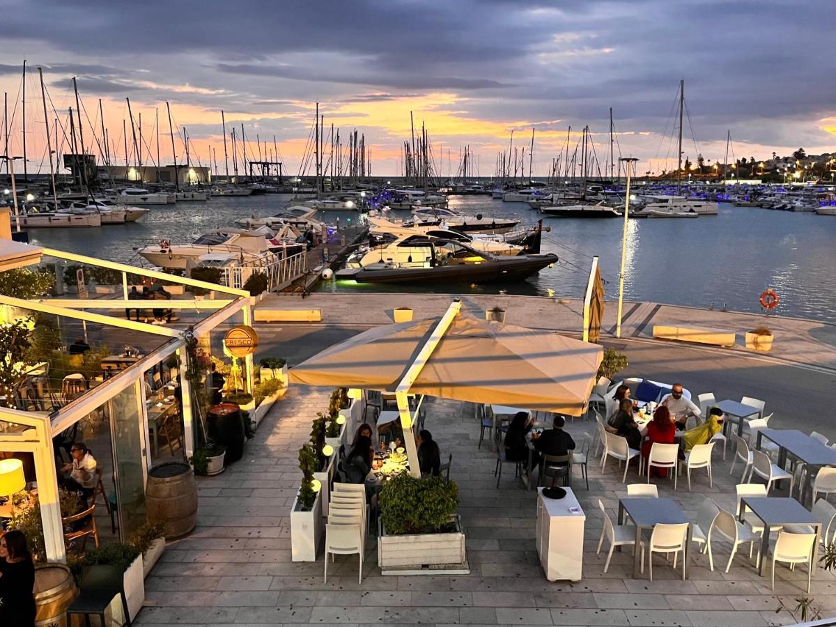 L'Onda Acomodação com café da manhã Marina di Ragusa Exterior foto
