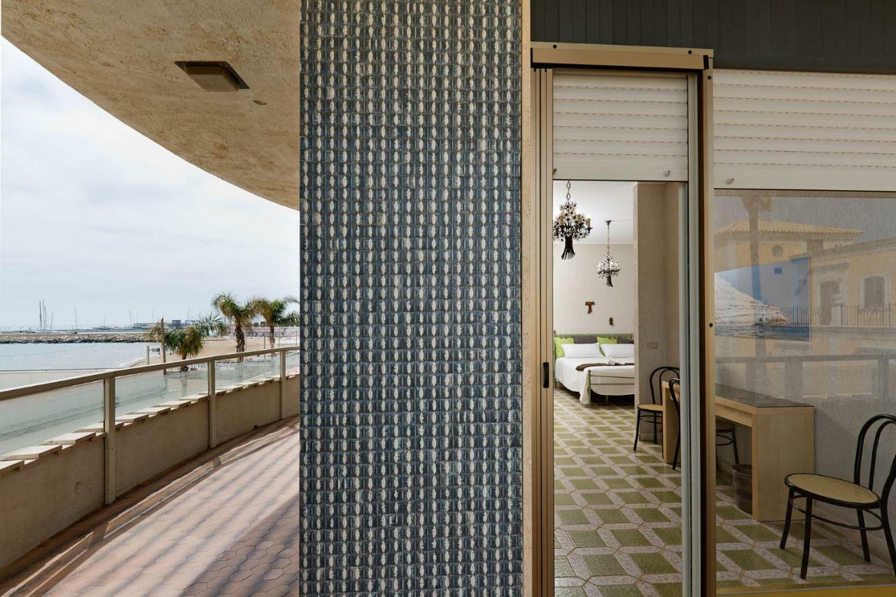 L'Onda Acomodação com café da manhã Marina di Ragusa Exterior foto