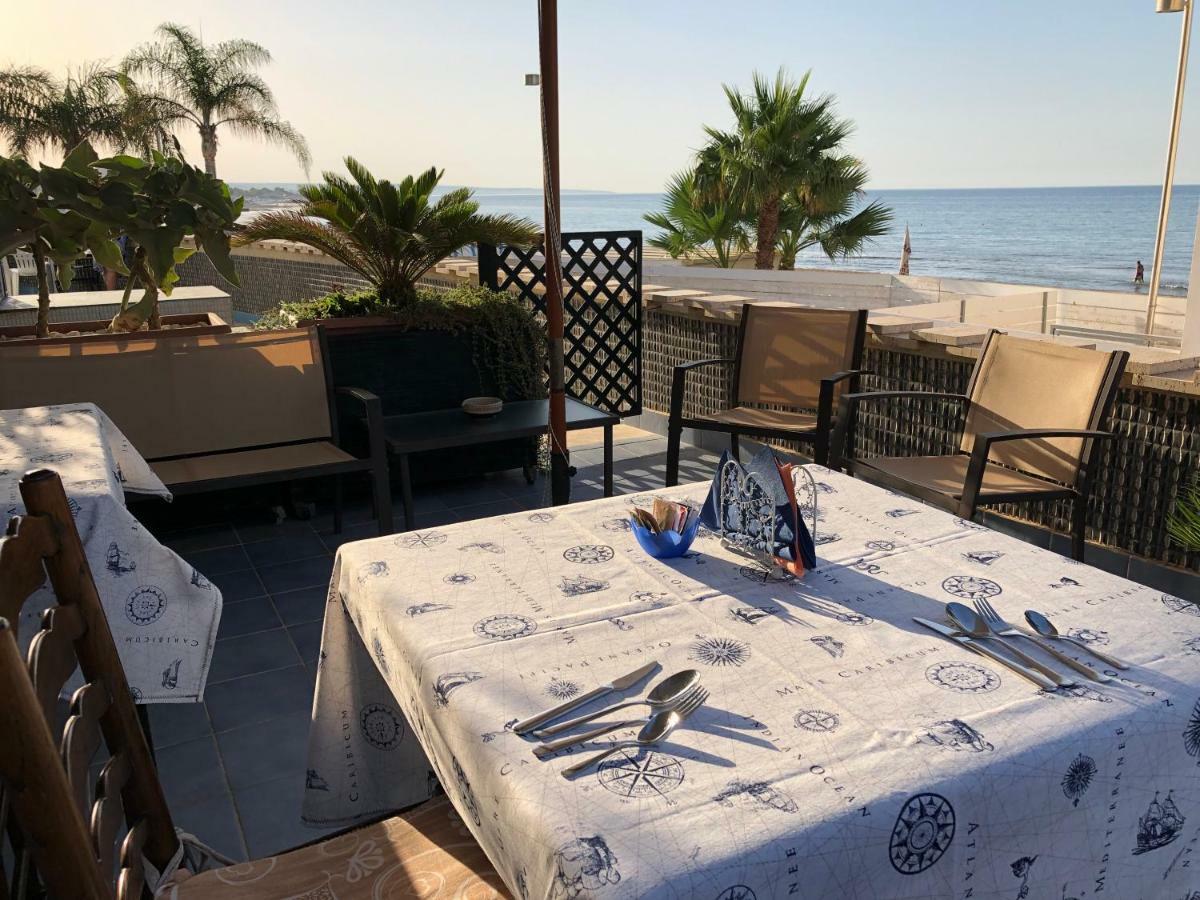 L'Onda Acomodação com café da manhã Marina di Ragusa Exterior foto
